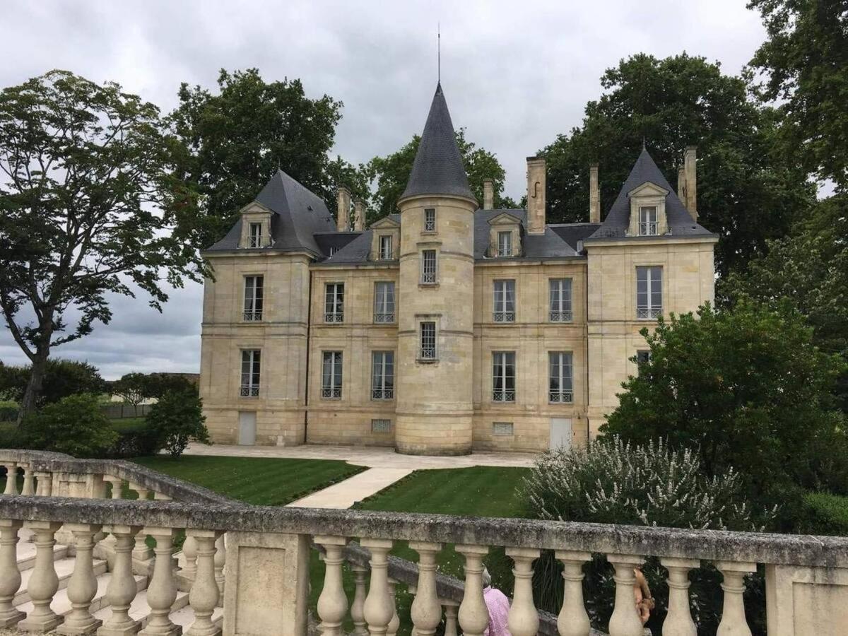 La Roulotte D'Alany Hotell Grayan-et-l'Hopital Exteriör bild