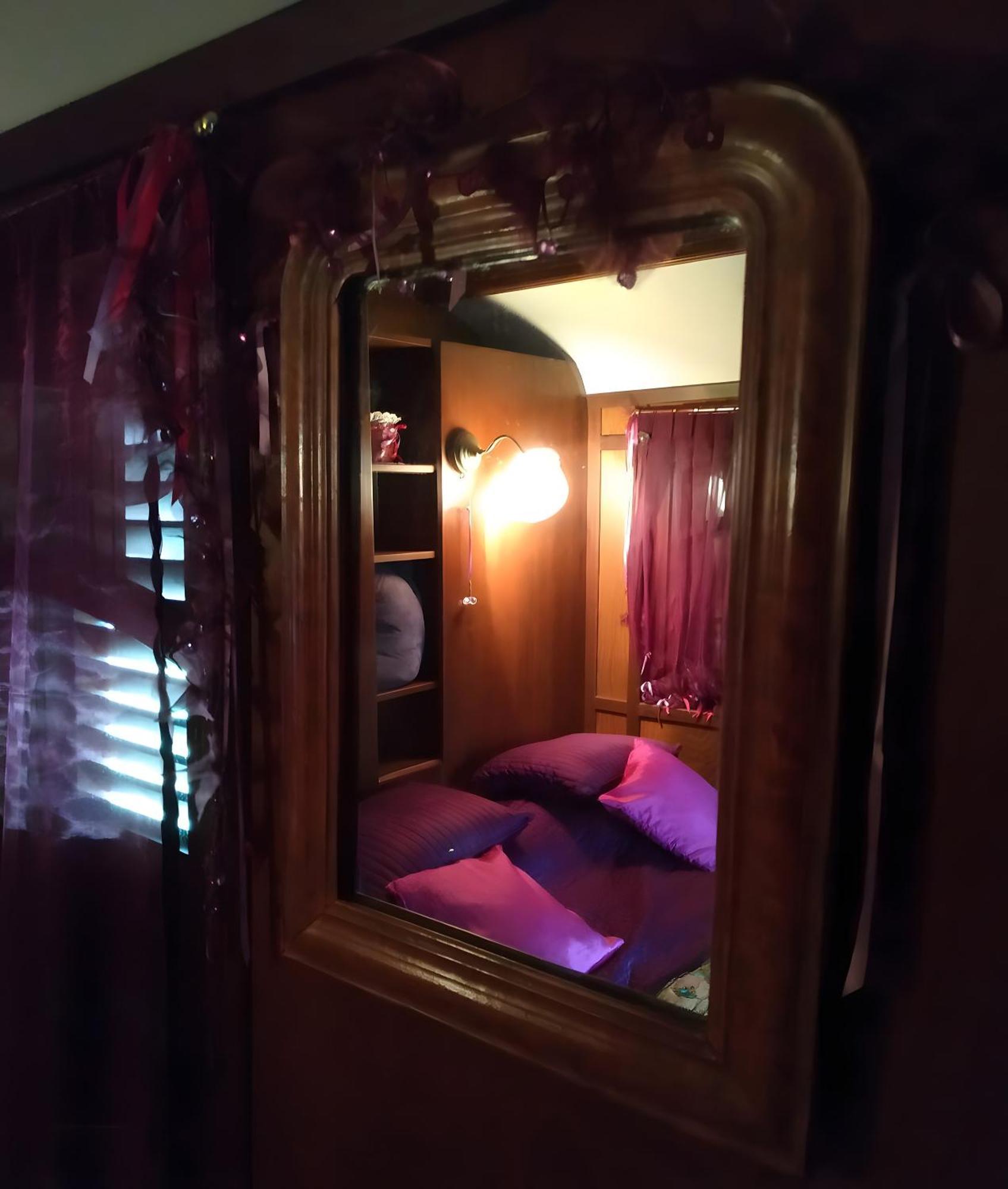 La Roulotte D'Alany Hotell Grayan-et-l'Hopital Exteriör bild